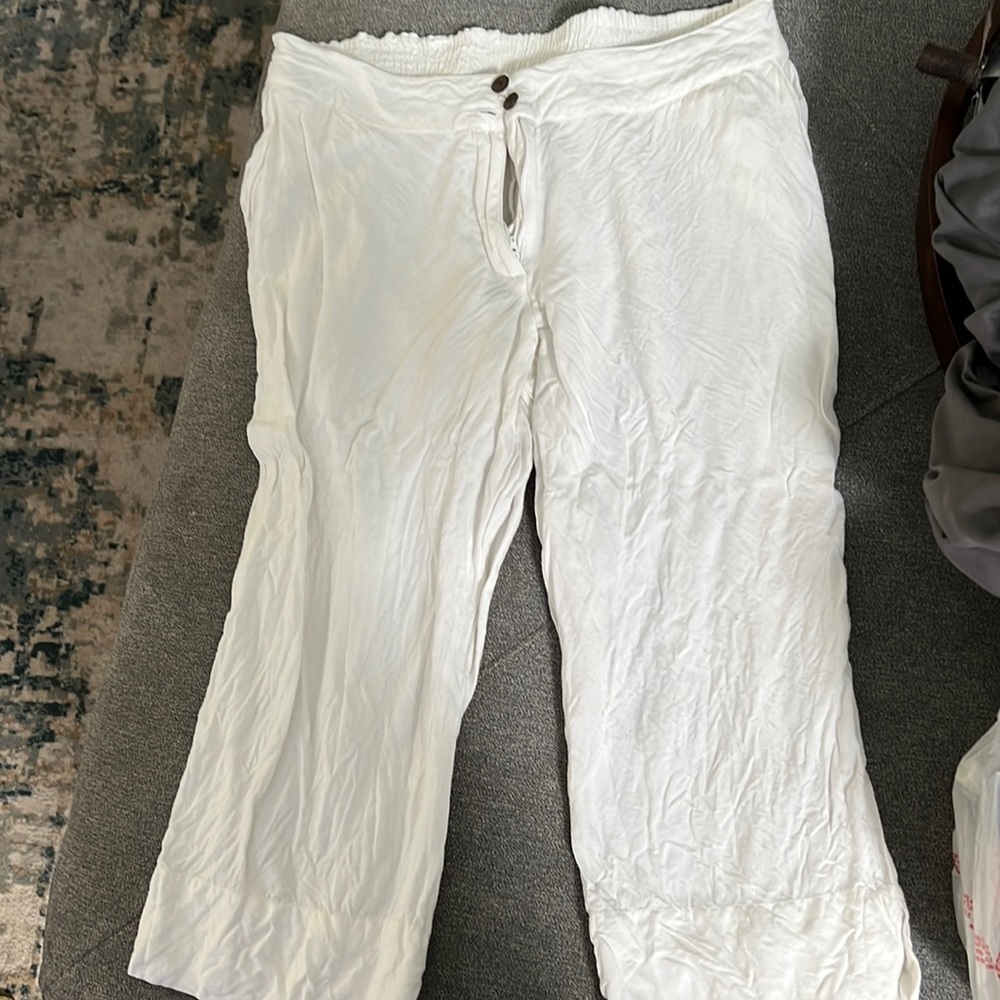 Women’s Avenue Capris